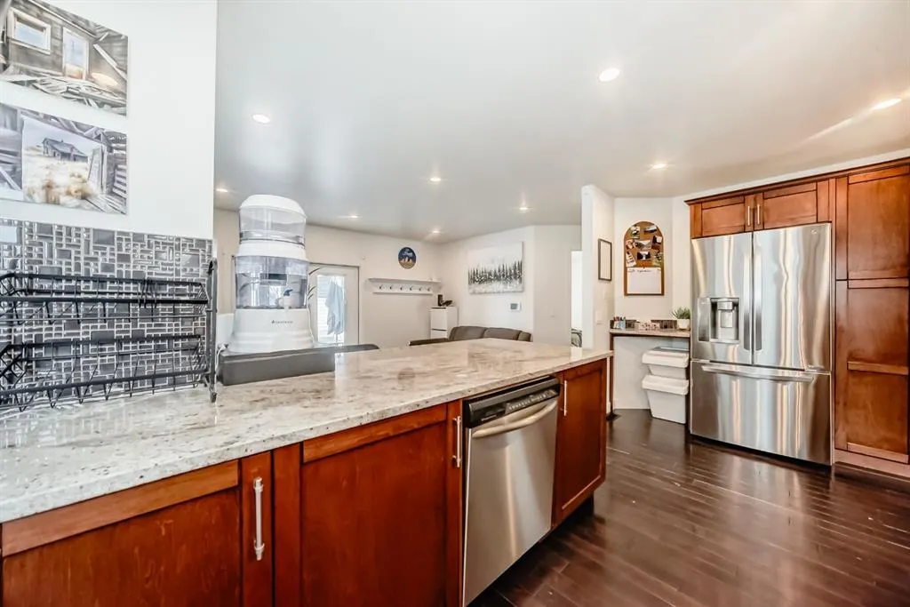 208 Woodbine Boulevard SW