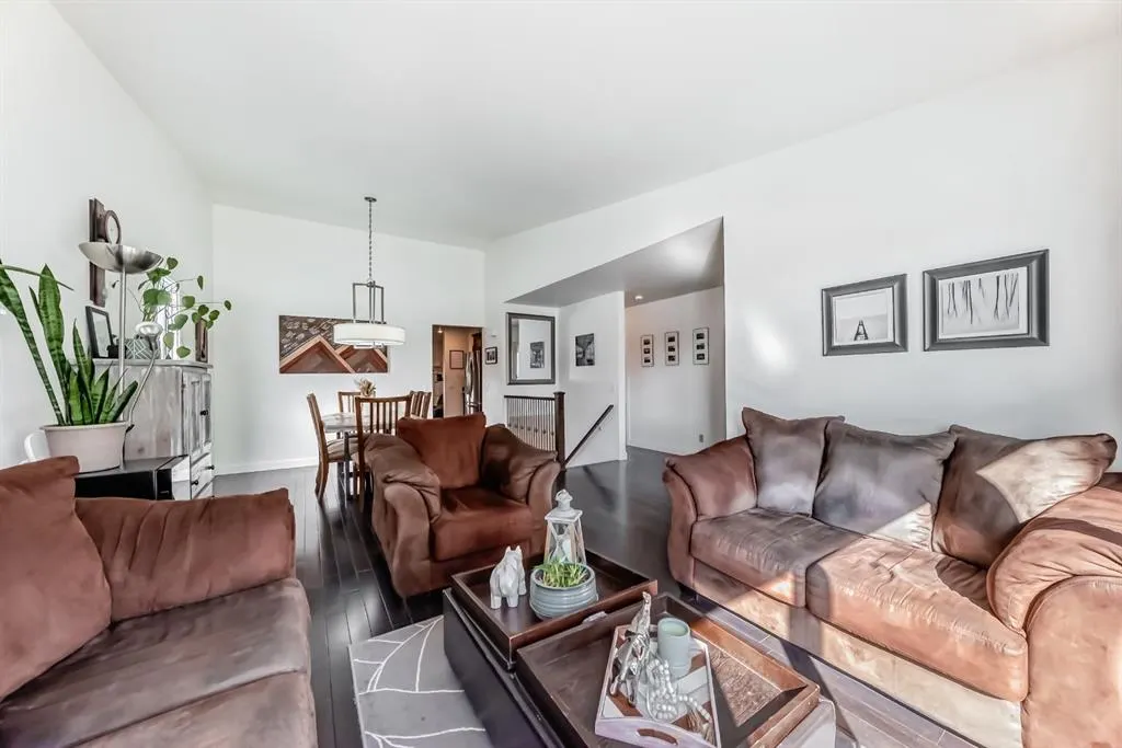 208 Woodbine Boulevard SW