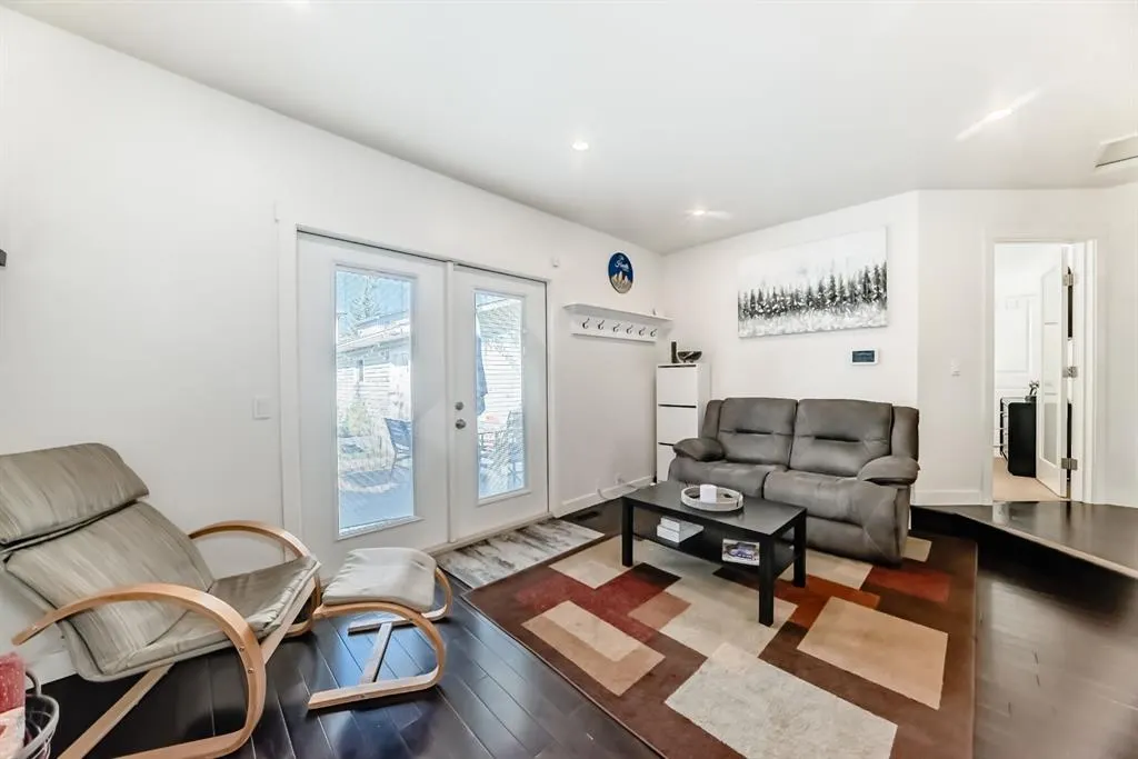 208 Woodbine Boulevard SW