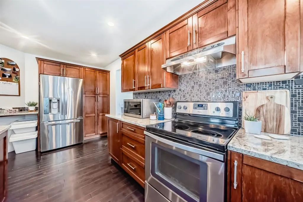 208 Woodbine Boulevard SW
