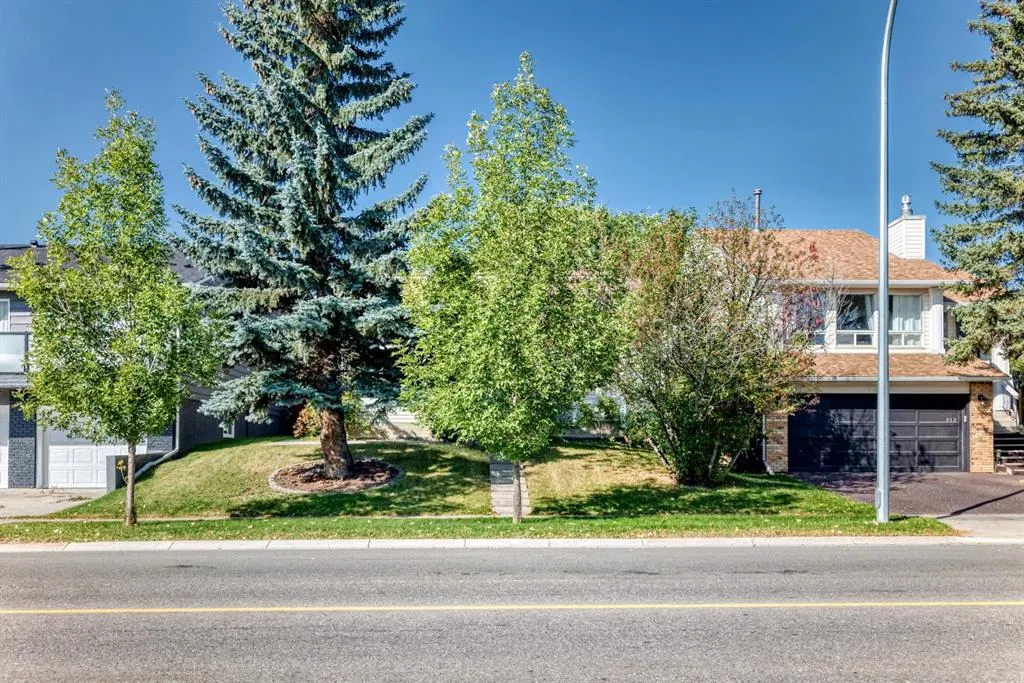 208 Woodbine Boulevard SW