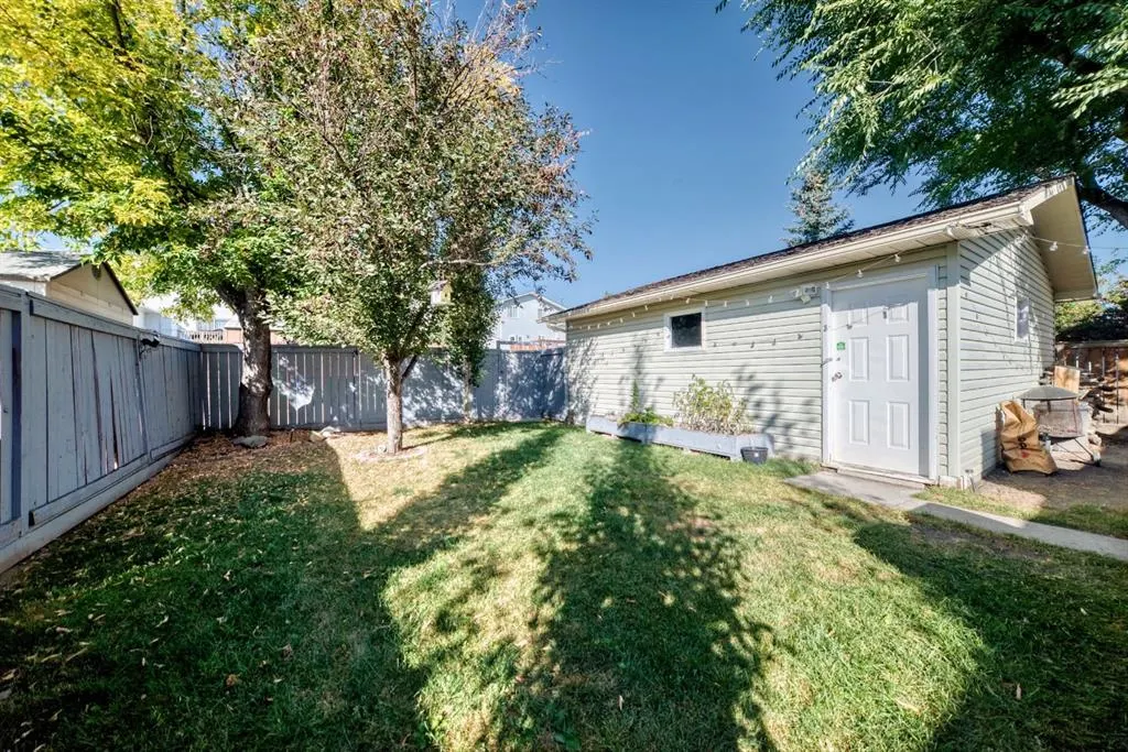 208 Woodbine Boulevard SW