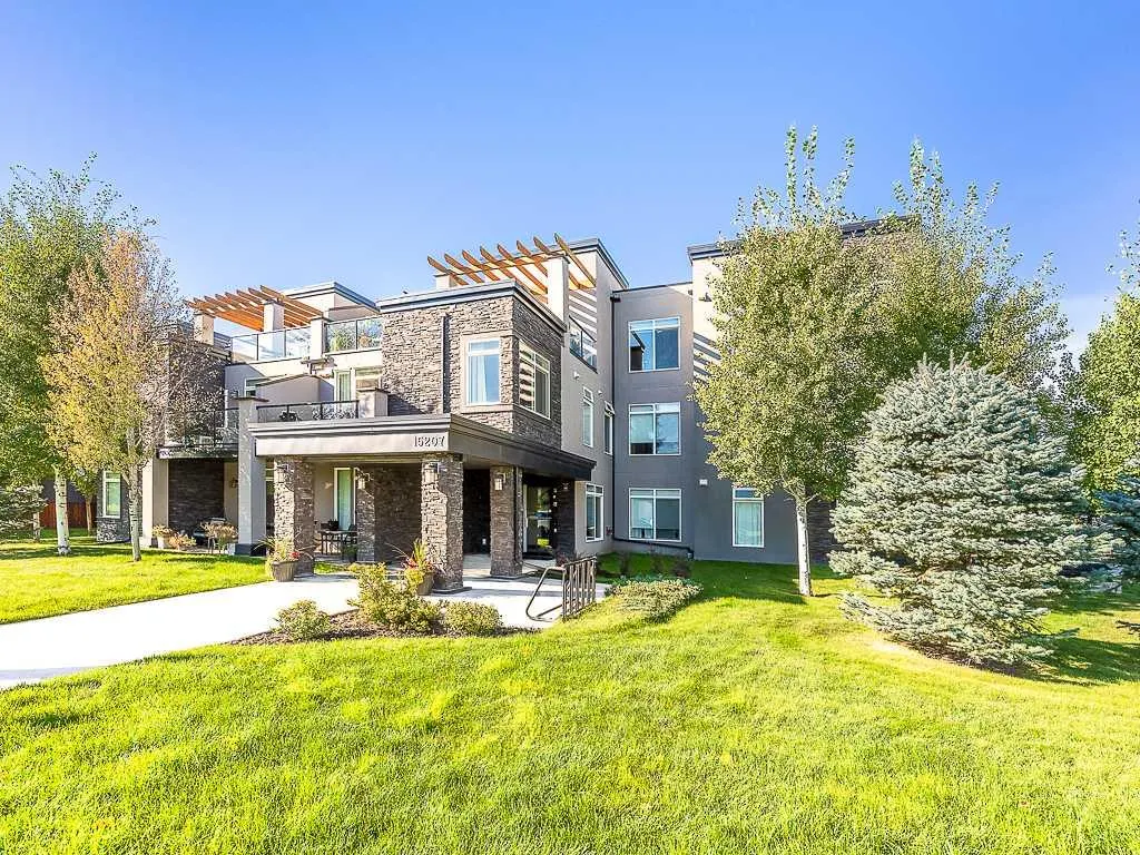 15207 1 Street SE, #202