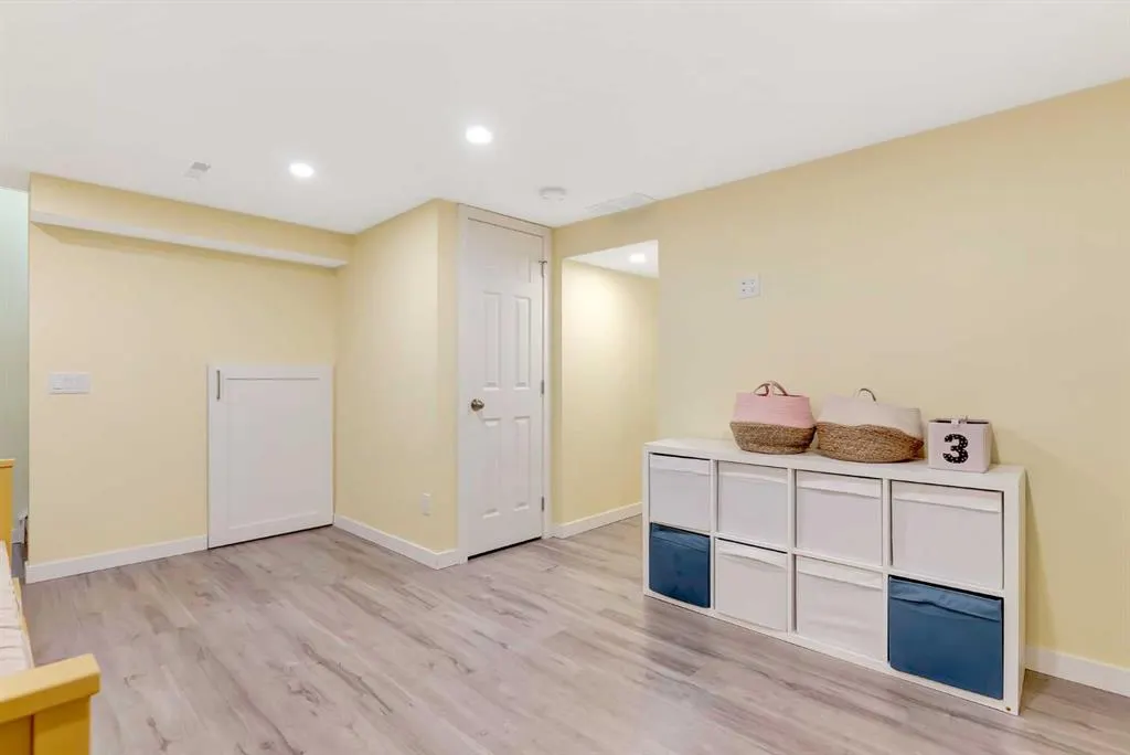 314 Regal Park NE