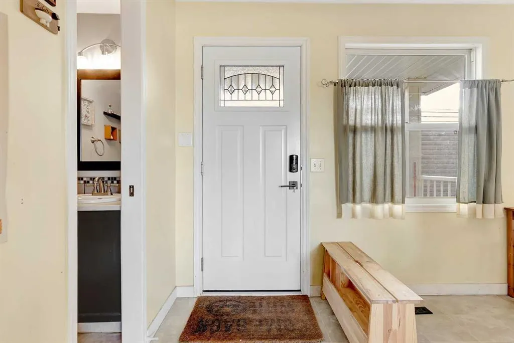 314 Regal Park NE