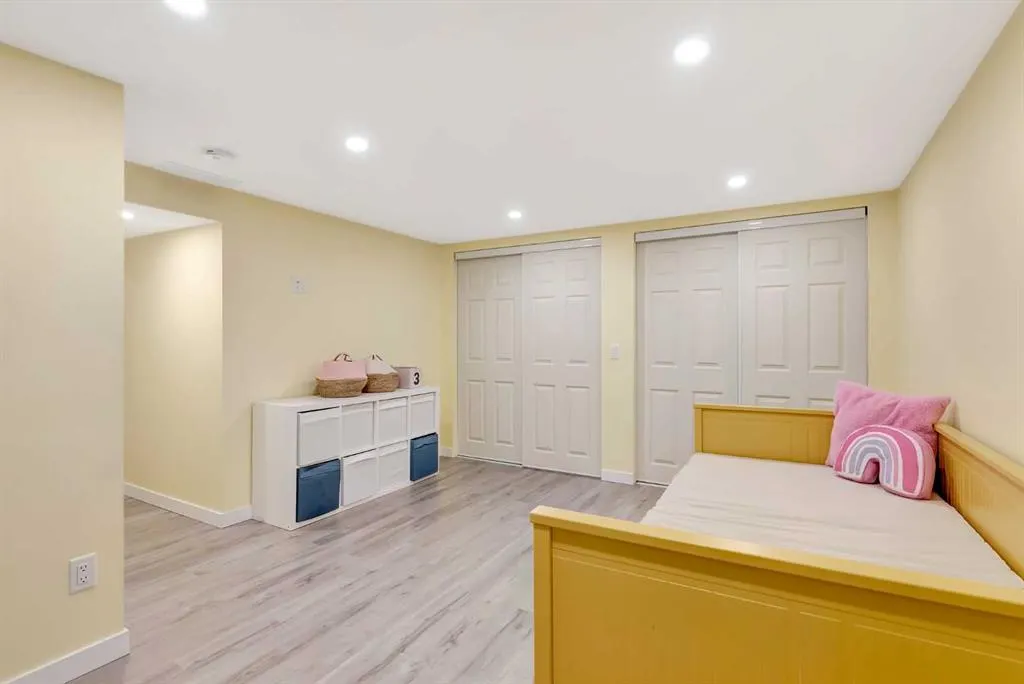 314 Regal Park NE