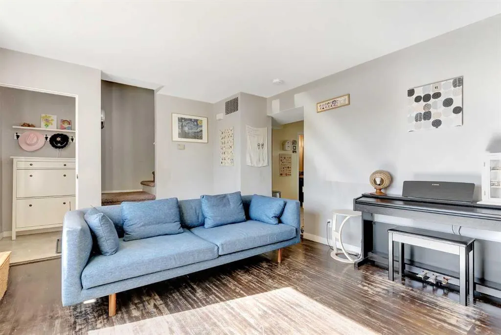 314 Regal Park NE