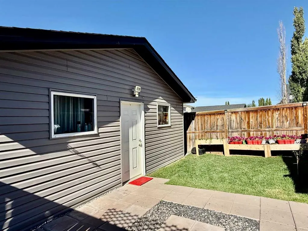 43 Bridlecrest Road SW