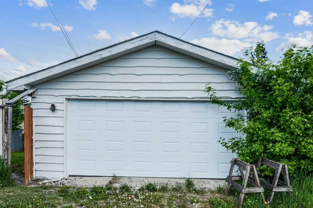 264 Penbrooke Close SE