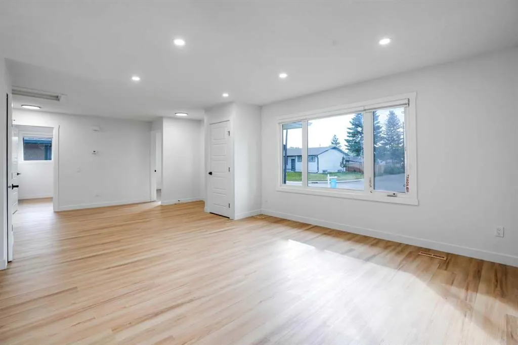 264 Penbrooke Close SE