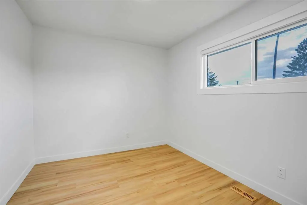264 Penbrooke Close SE