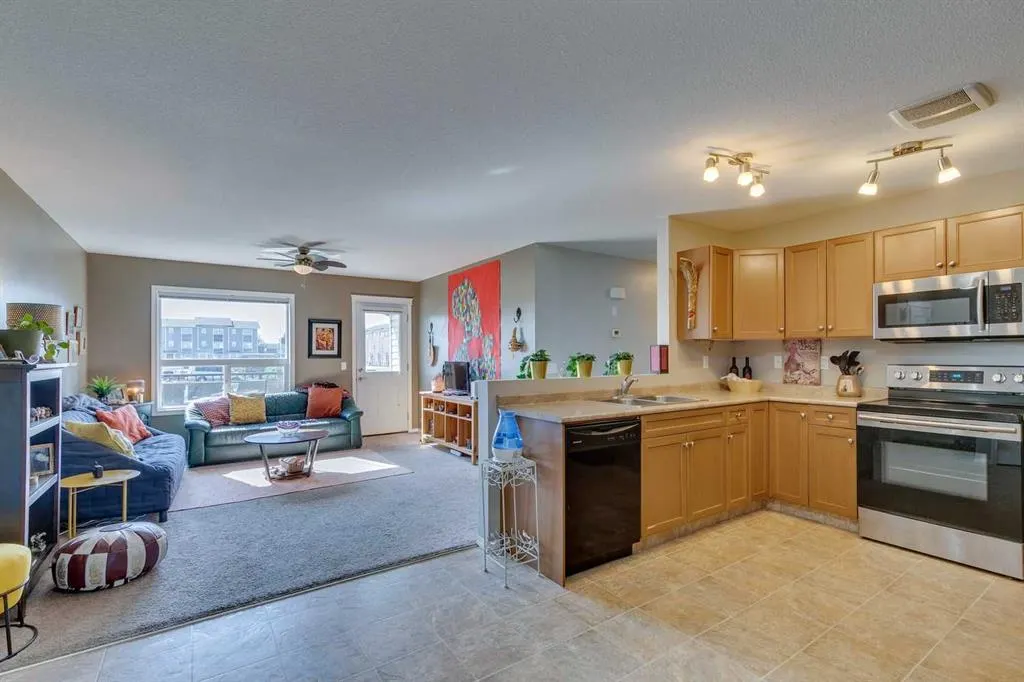 8 Bayside Place, #207