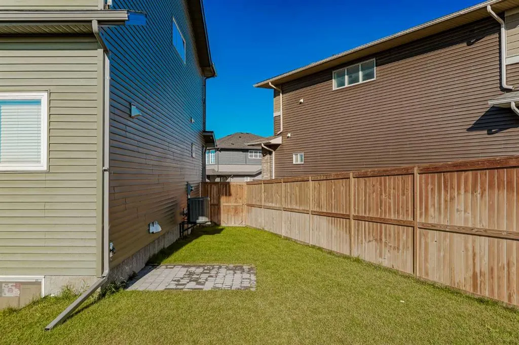 170 Carringvue Park NW
