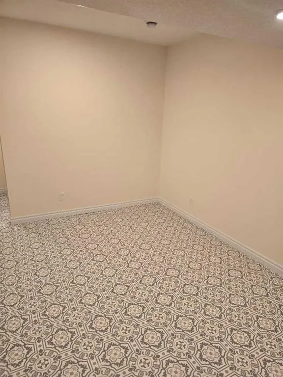 74 Setonstone Manor SE