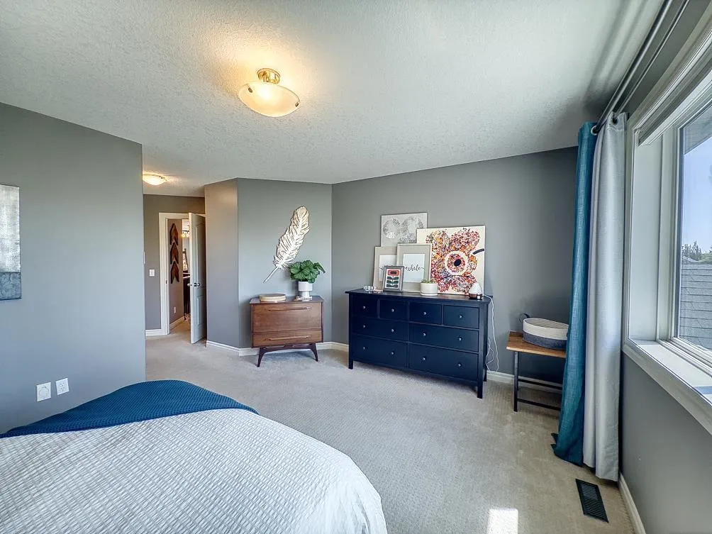 27 Tuscany Estates Drive NW