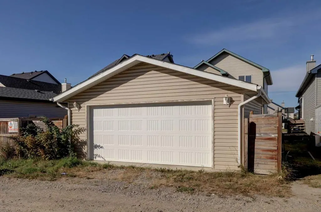 179 Saddlemead Green NE