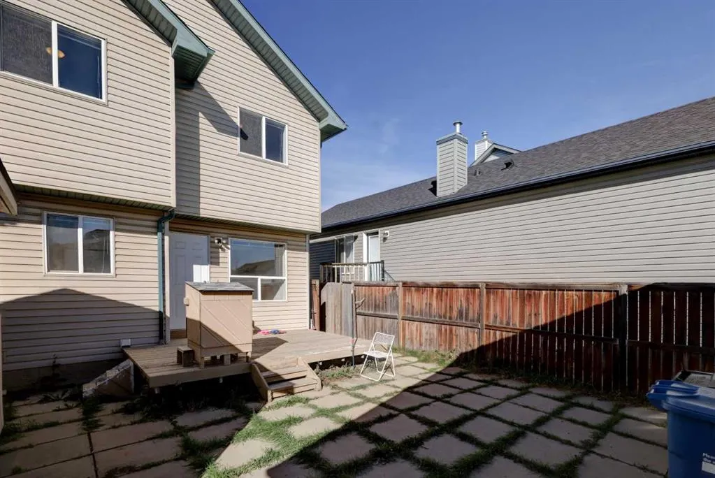 179 Saddlemead Green NE