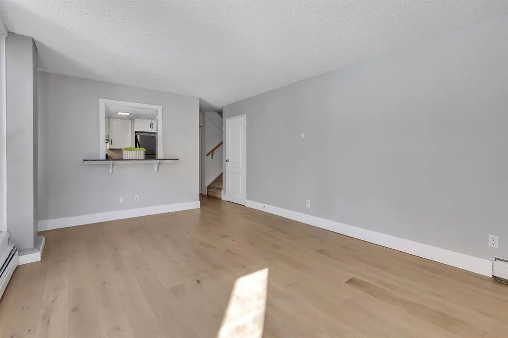 1123 13 Avenue SW, #106