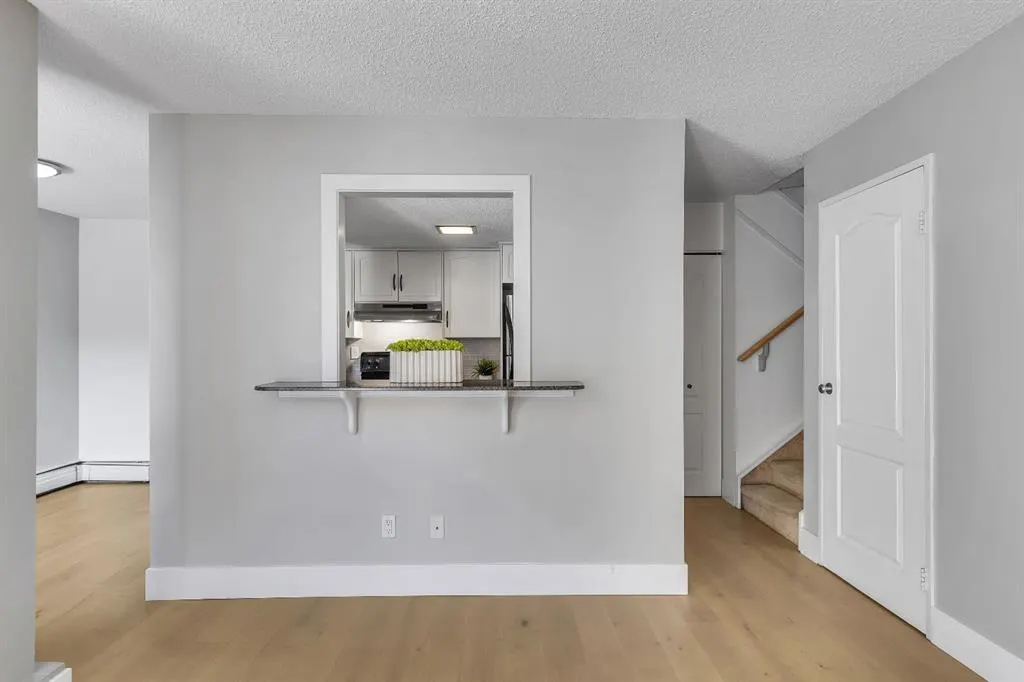 1123 13 Avenue SW, #106