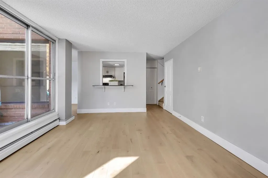 1123 13 Avenue SW, #106