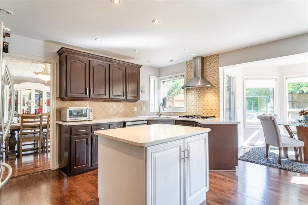 307 Woodhaven Bay SW