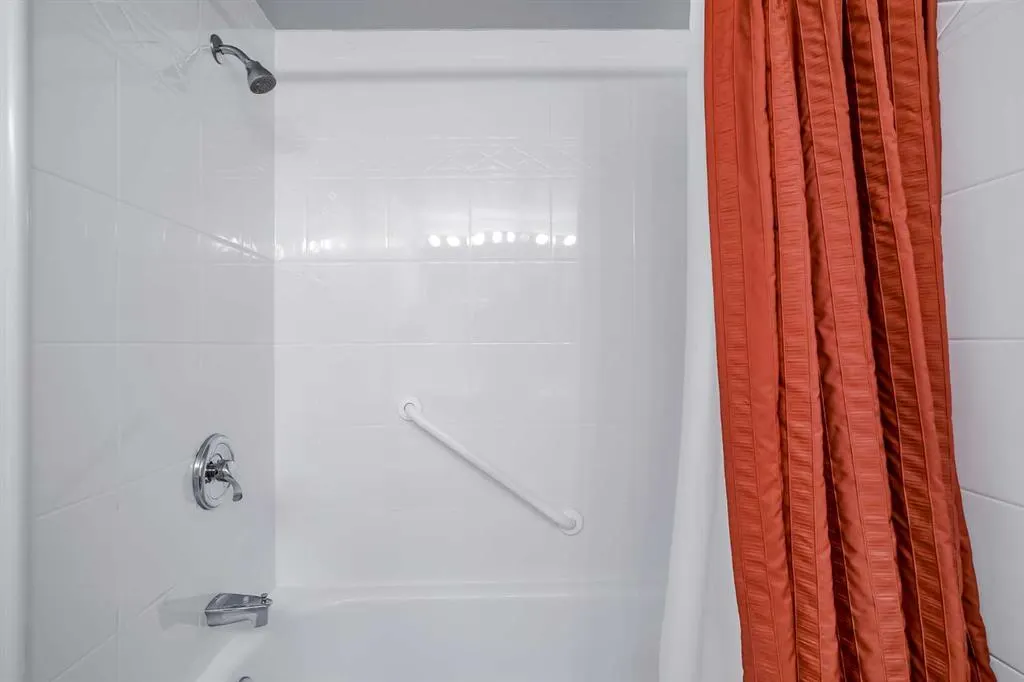 1435 7 Avenue NW, #444