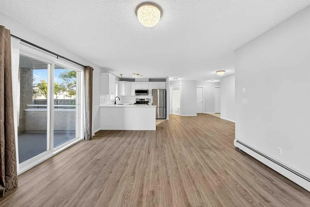 20 Country Hills View NW, #208