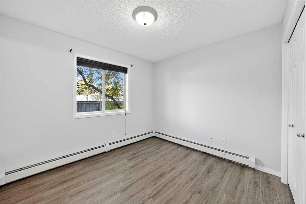 20 Country Hills View NW, #208