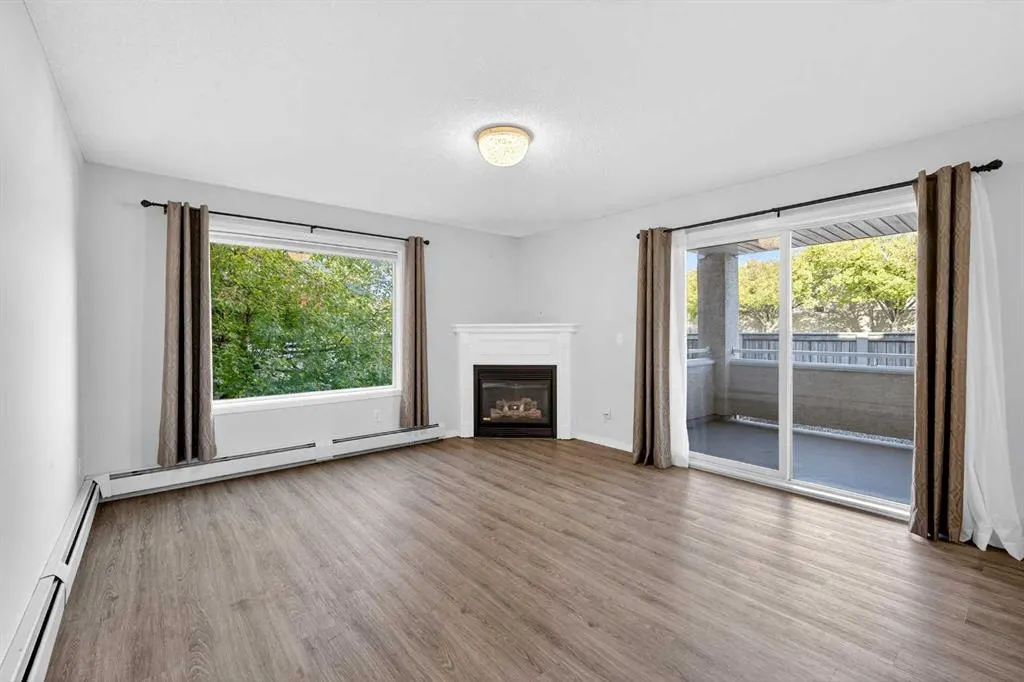 20 Country Hills View NW, #208