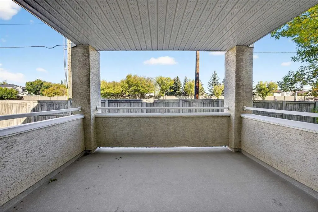 20 Country Hills View NW, #208