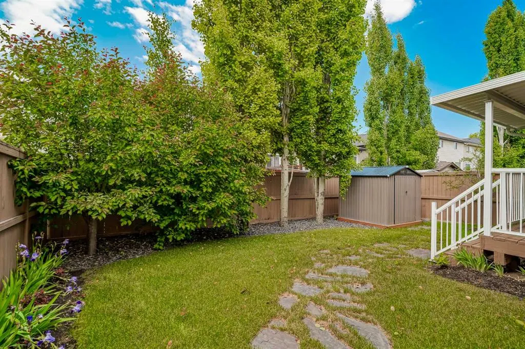 196 Everwillow Park SW