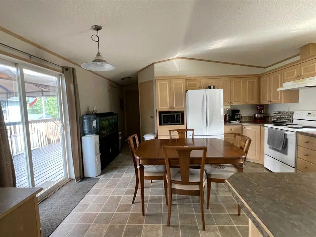 44 Dragonfly Crescent