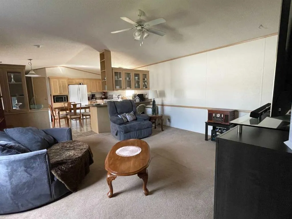 44 Dragonfly Crescent