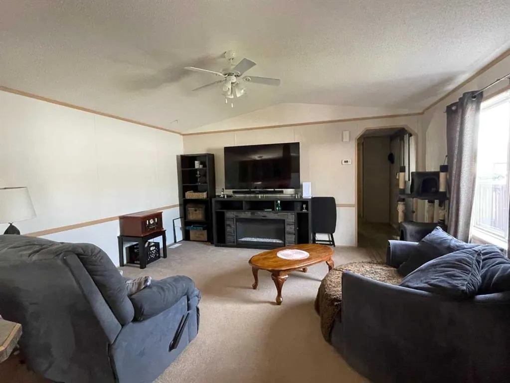 44 Dragonfly Crescent