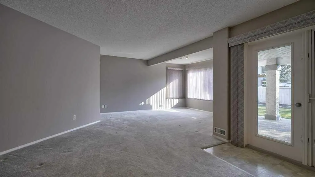 142 Mt Alberta View SE