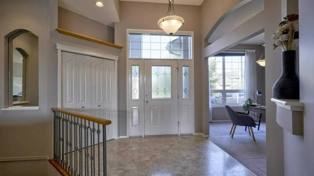142 Mt Alberta View SE