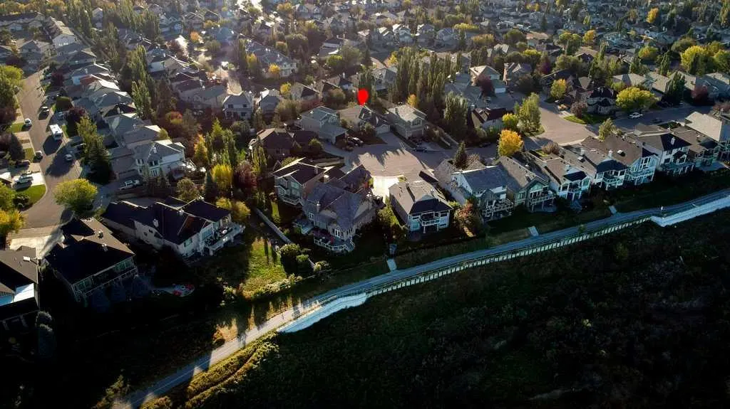 142 Mt Alberta View SE