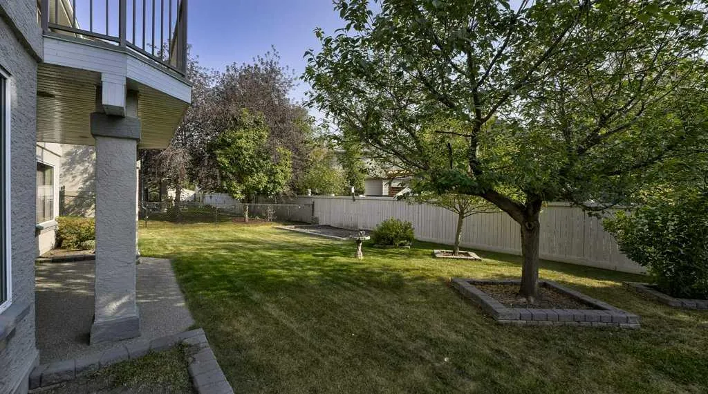 142 Mt Alberta View SE