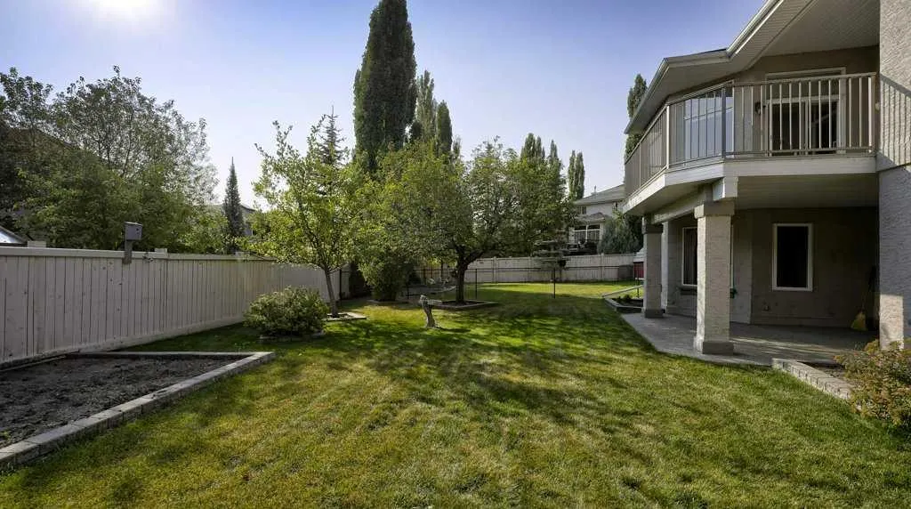 142 Mt Alberta View SE