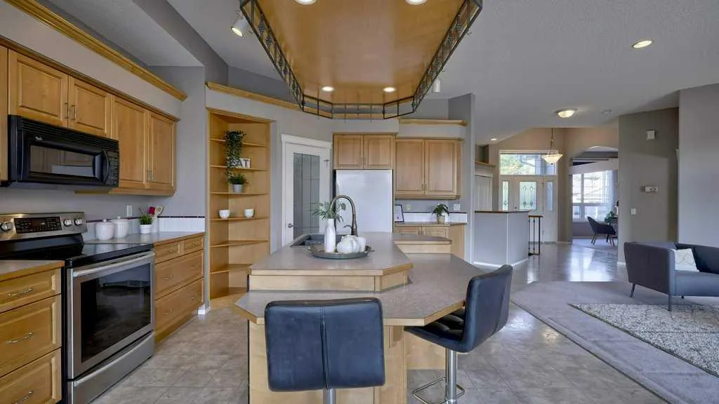 142 Mt Alberta View SE
