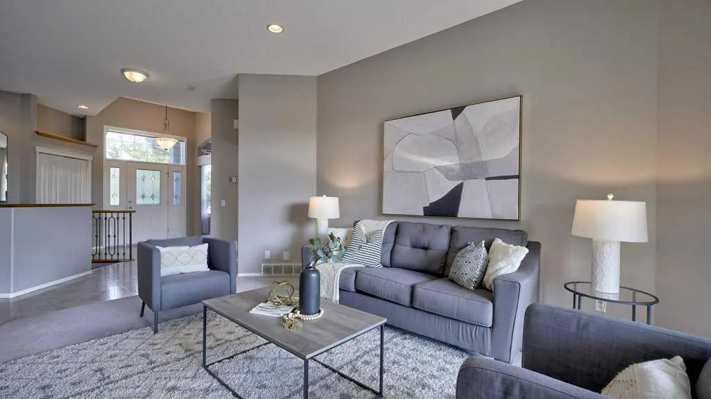 142 Mt Alberta View SE