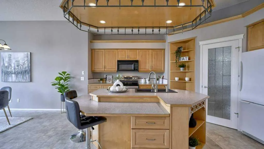 142 Mt Alberta View SE