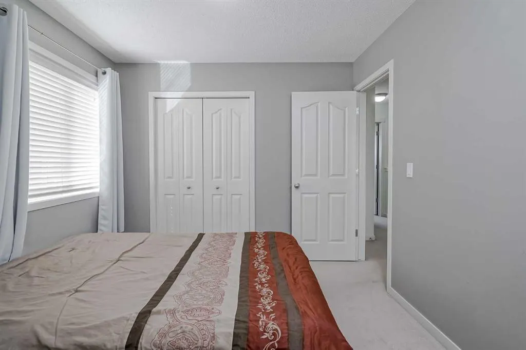 52 Autumn Court SE