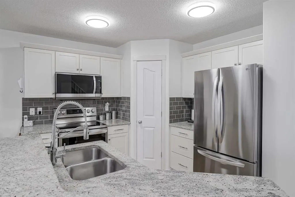 52 Autumn Court SE
