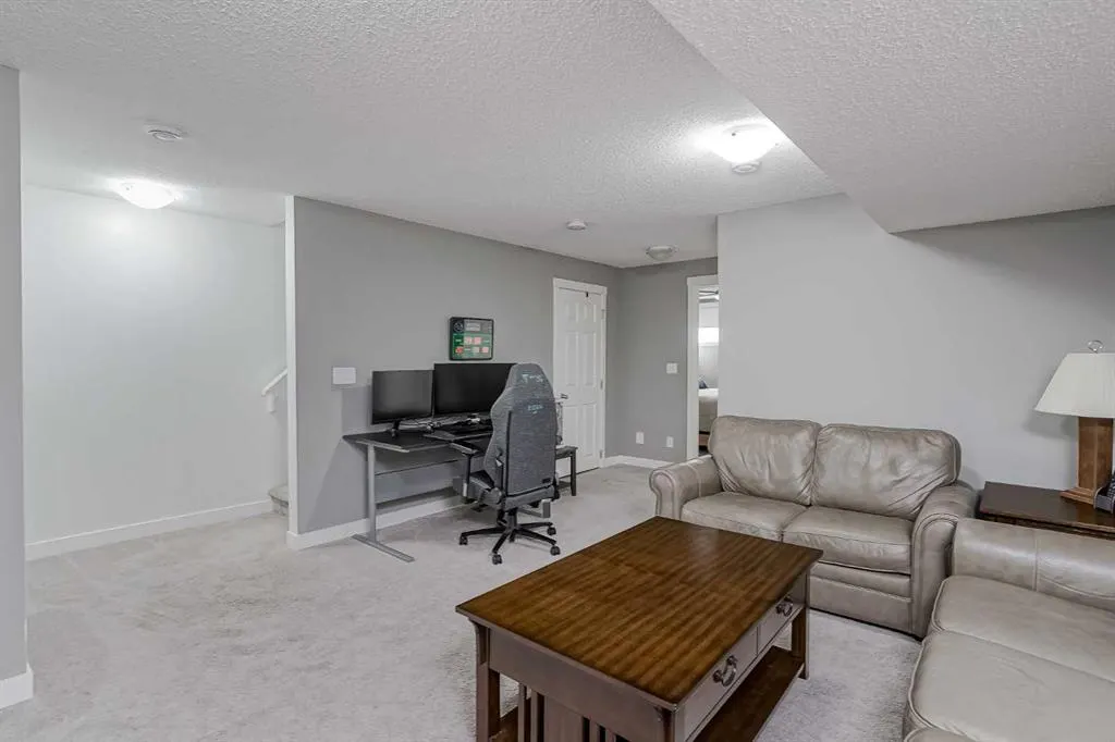 52 Autumn Court SE