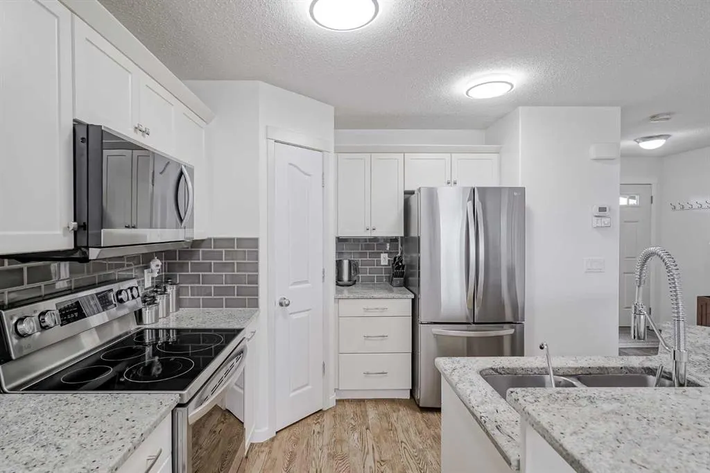 52 Autumn Court SE