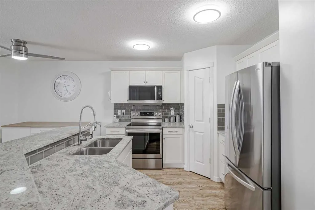 52 Autumn Court SE