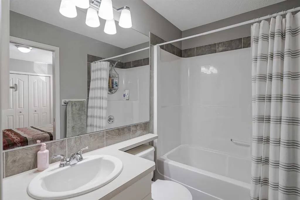 52 Autumn Court SE
