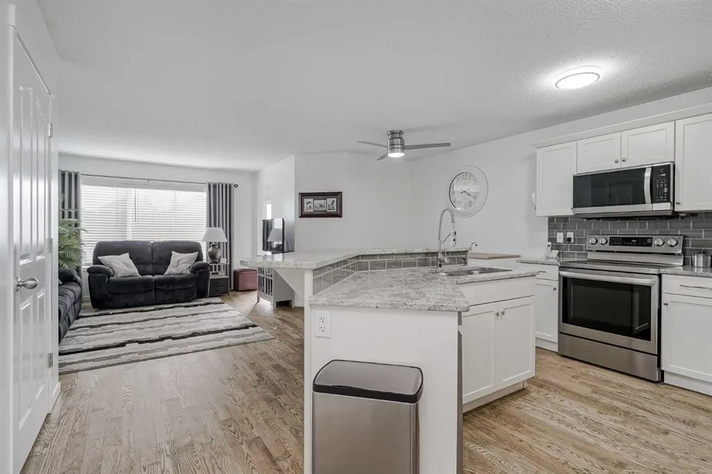 52 Autumn Court SE