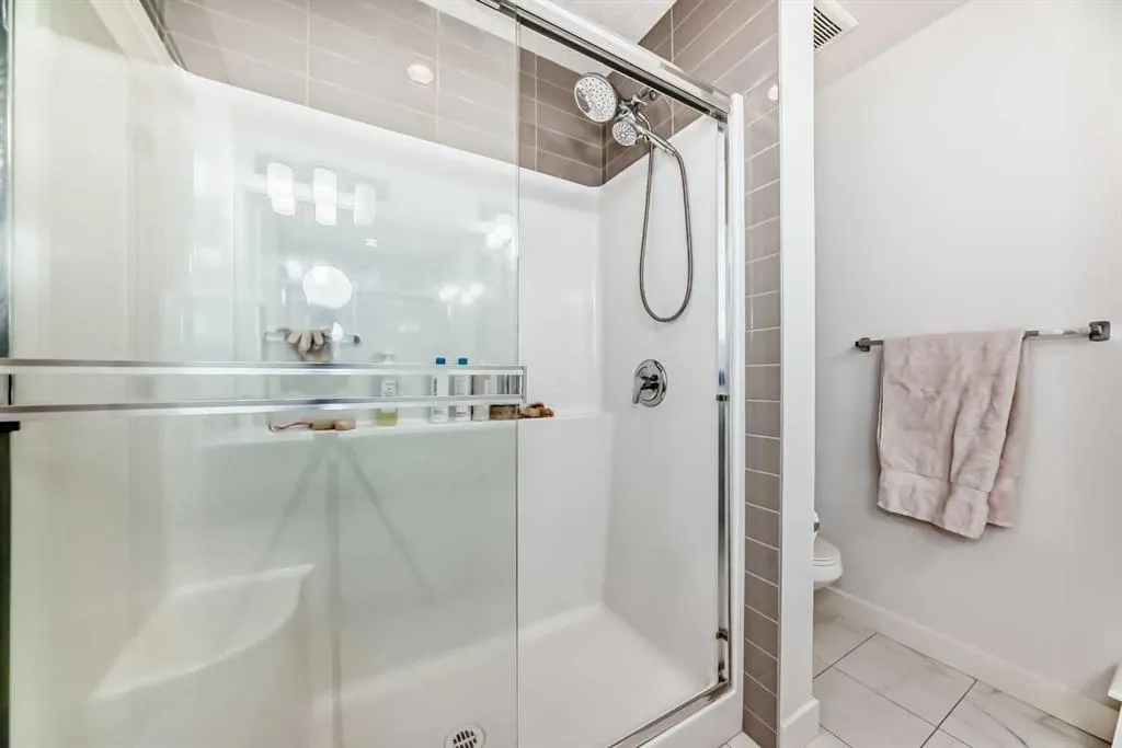 355 Nolancrest Heights NW, #707
